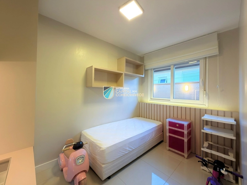 Casa Hermosa com corredor lateral: 23ª foto da galeria de imagens do imóvel