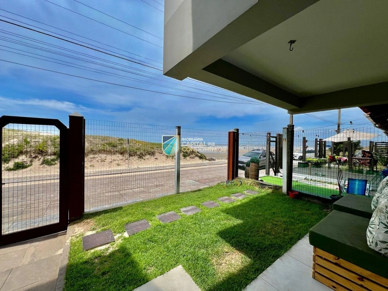 Duplex à beira mar em Xangri-lá: 1ª foto da galeria de imagens do imóvel