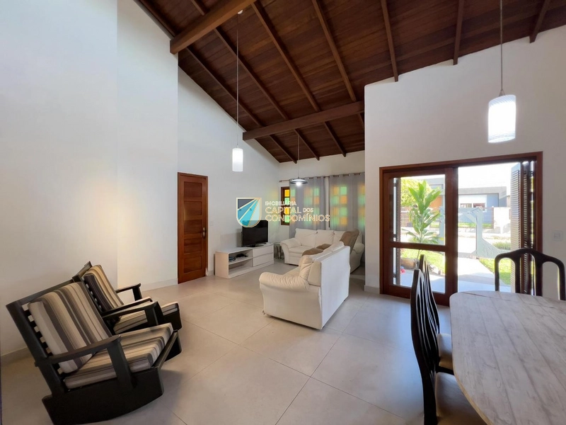 Casa térrea no centro: 8ª foto da galeria de imagens do imóvel