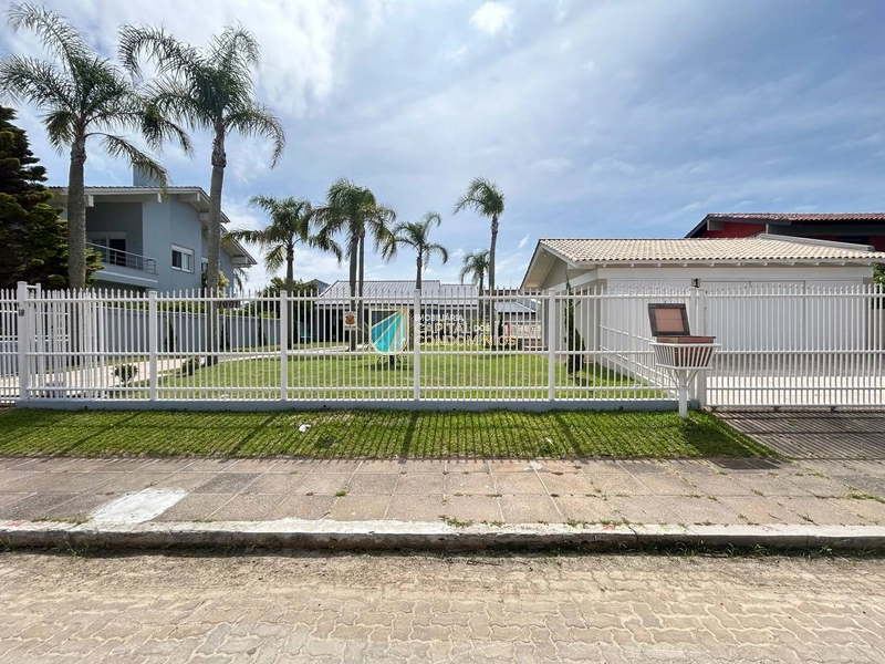 Excelente casa em Atlântida: 4ª foto da galeria de imagens do imóvel