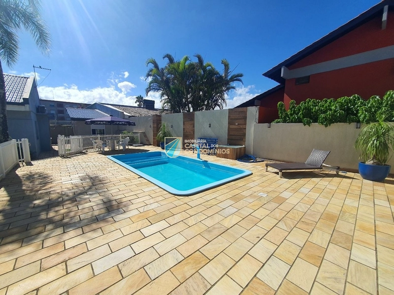 Excelente casa em Atlântida: 3ª foto da galeria de imagens do imóvel