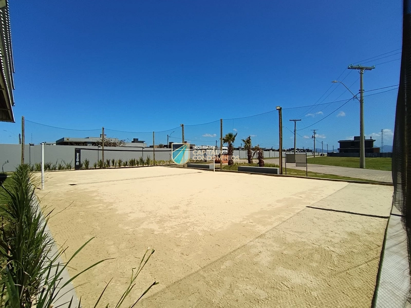 Terreno de esquina beira lago: 2ª foto da galeria de imagens do imóvel