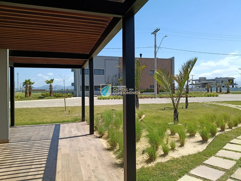 Terreno beira lago: 7ª foto da galeria de imagens do imóvel