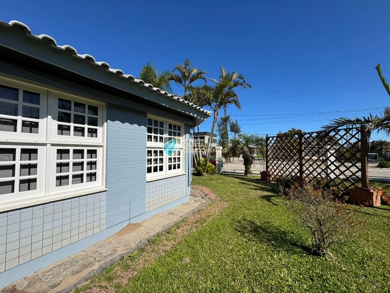 Casa de esquina em Atlântida: 34ª foto da galeria de imagens do imóvel