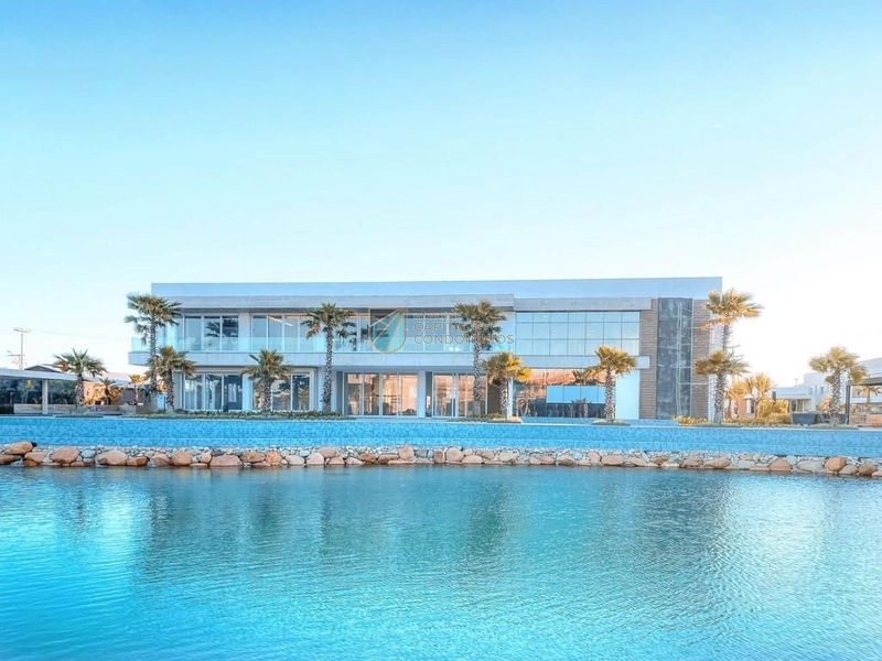 Sobrados em condomínio com infraestrutura completa em Capão da Canoa