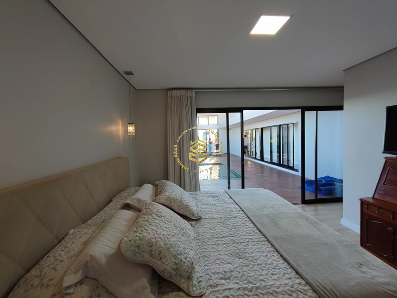 CASA Á VENDA COM 3 SUÍTES, AMBIENTES INTEGRADOS, NATURAL.: 11ª foto da galeria de imagens do imóvel