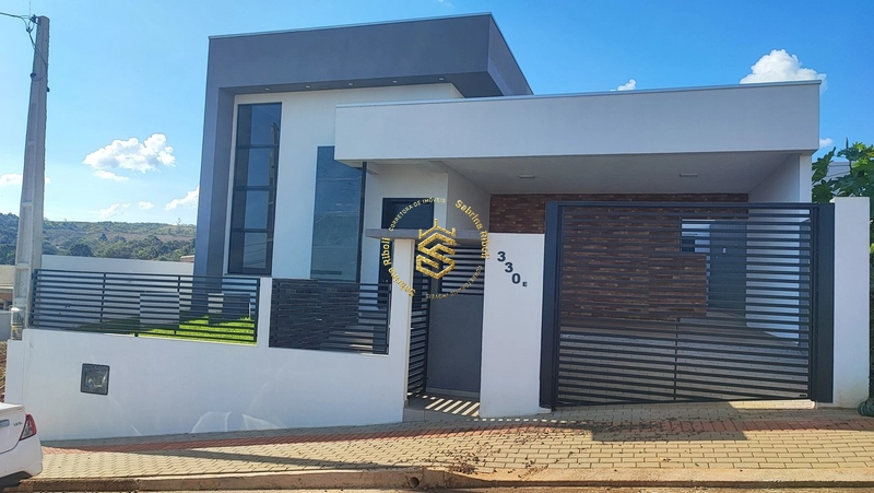 Casa nova moderna à venda uma suíte + dois dormitórios.: 1ª foto da galeria de imagens do imóvel