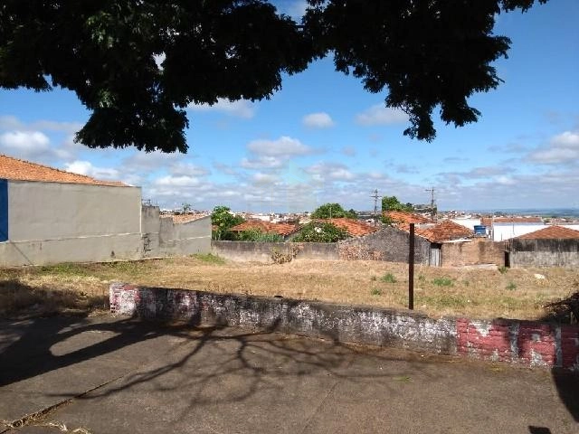 Terreno residencial à venda, Somenzari, Marília.: 1ª foto da galeria de imagens do imóvel