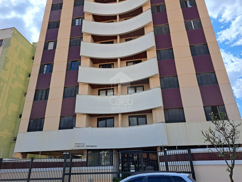 Apartamento à Venda no Edifício Carlos Eduardo, Marília SP.: 1ª foto da galeria de imagens do imóvel