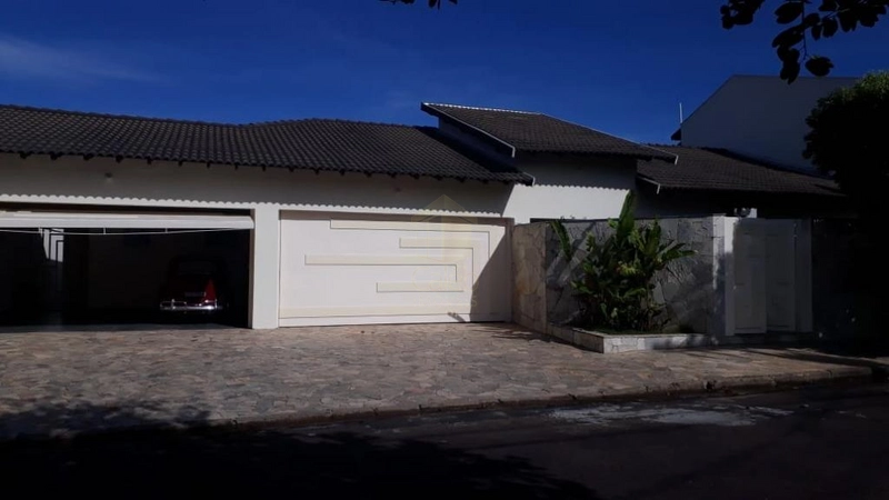 Casa com 3 suítes à venda por R$ 1.000.000 - Jardim Jequitibá - Marília/SP: 1ª foto da galeria de imagens do imóvel
