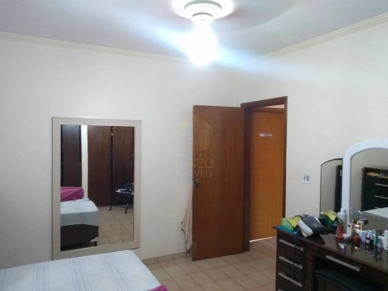 Sobrado com 3 dormitórios sendo 1 suíte à venda, por R$ 450.000 - Região Central: 11ª foto da galeria de imagens do imóvel