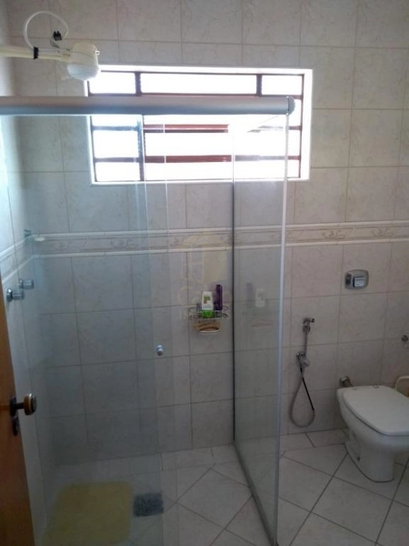 Sobrado com 3 dormitórios sendo 1 suíte à venda, por R$ 450.000 - Região Central: 13ª foto da galeria de imagens do imóvel