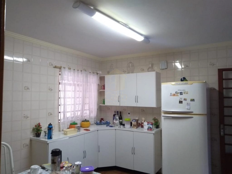 Sobrado com 3 dormitórios sendo 1 suíte à venda, por R$ 450.000 - Região Central: 6ª foto da galeria de imagens do imóvel