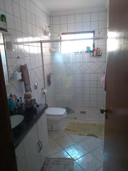 Sobrado com 3 dormitórios sendo 1 suíte à venda, por R$ 450.000 - Região Central: 10ª foto da galeria de imagens do imóvel