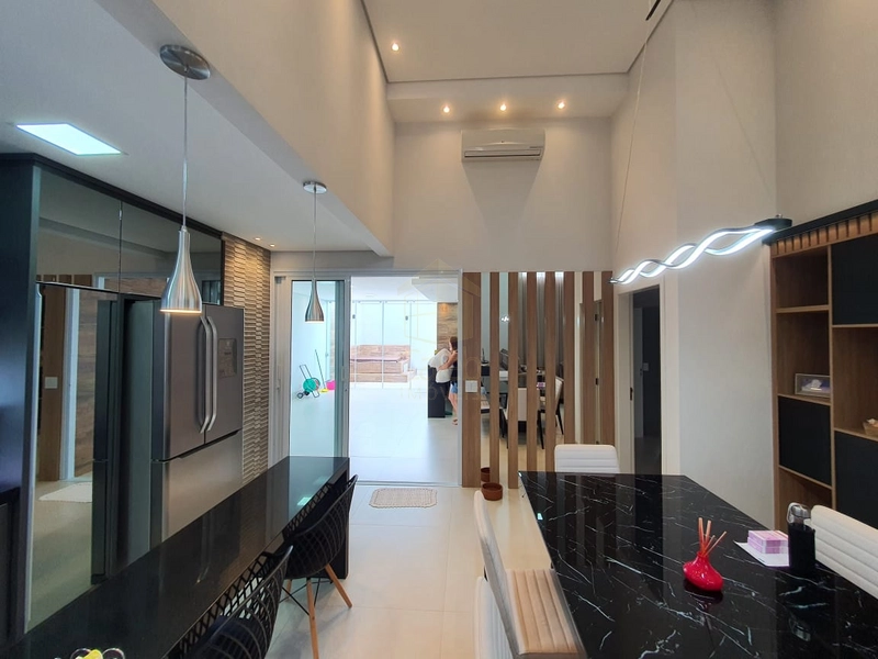 Vende-se Casa no Condomínio Recanto das Esmeraldas em Marília-SP.: 9ª foto da galeria de imagens do imóvel