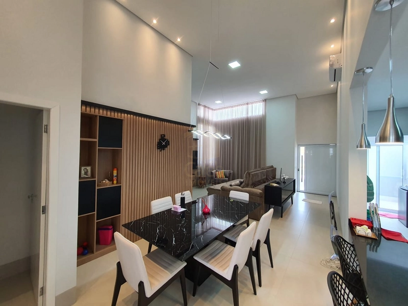 Vende-se Casa no Condomínio Recanto das Esmeraldas em Marília-SP.: 10ª foto da galeria de imagens do imóvel