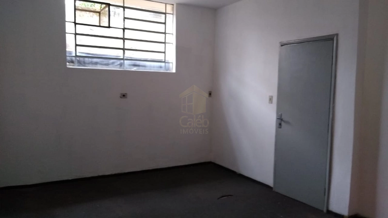 Casa Comercial a Venda com 10 salas em Marília SP: 17ª foto da galeria de imagens do imóvel