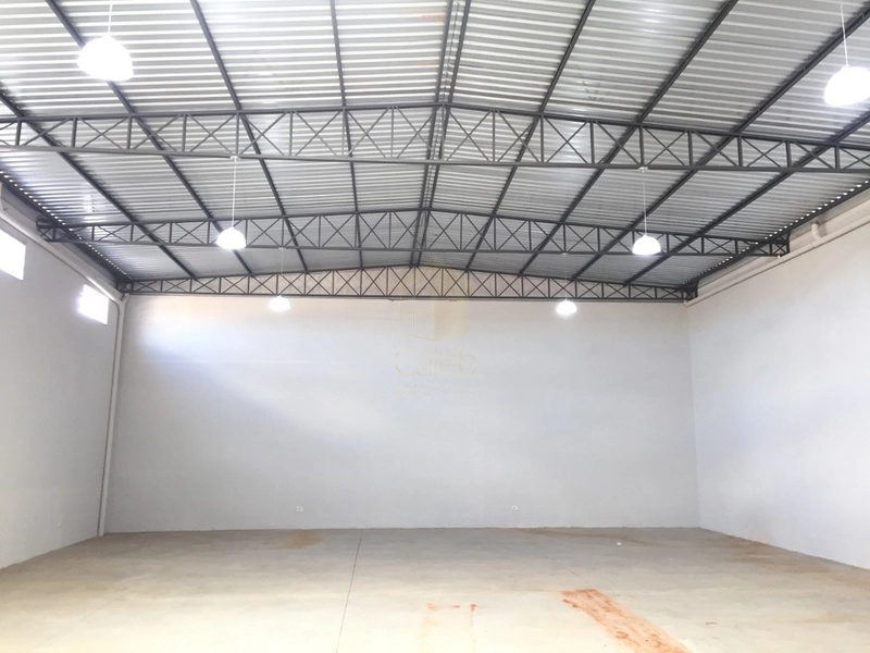 Vende-se Barracão no Bairro Sasazaki em Marília-SP.: 5ª foto da galeria de imagens do imóvel