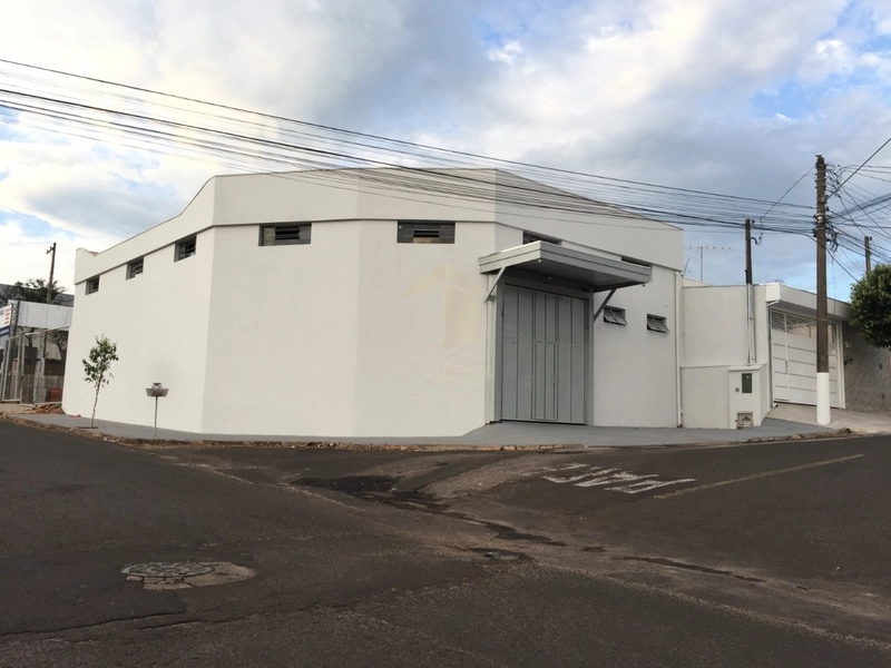 Vende-se Barracão no Bairro Sasazaki em Marília-SP.: 1ª foto da galeria de imagens do imóvel