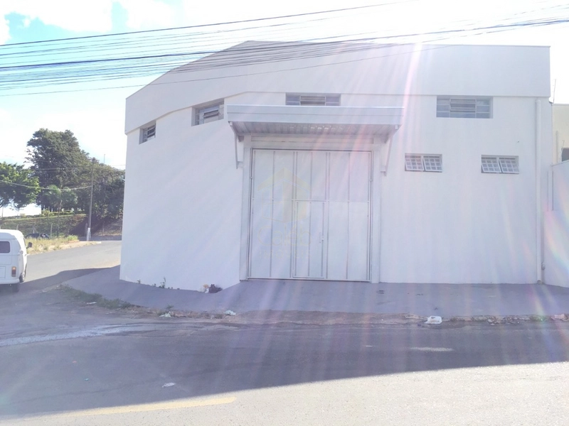 Vende-se Barracão no Bairro Sasazaki em Marília-SP.: 3ª foto da galeria de imagens do imóvel