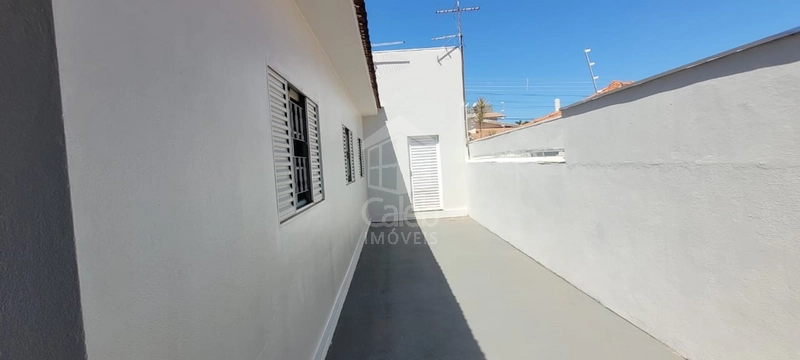 Casa à venda com 3 dormitórios no Jardim Ohara em Marília-SP: 2ª foto da galeria de imagens do imóvel