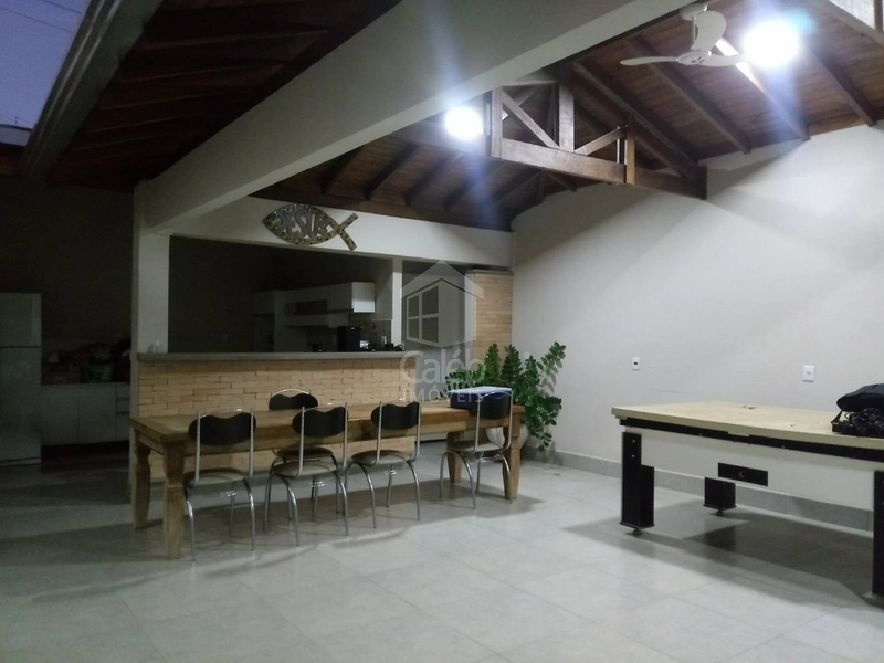Casa a Venda no Bairro Parati em Marília-SP.: 4ª foto da galeria de imagens do imóvel