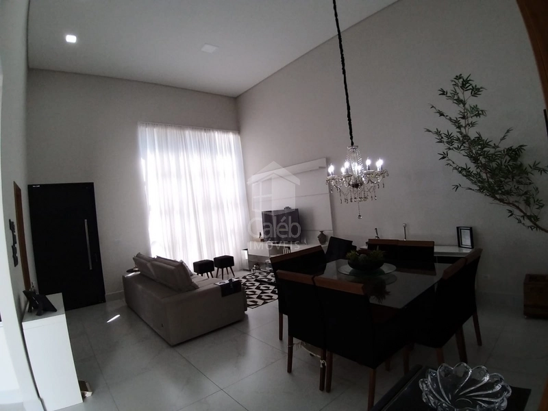 Casa a Venda no Condomínio Recanto das Esmeraldas II em Marília-SP.: 3ª foto da galeria de imagens do imóvel