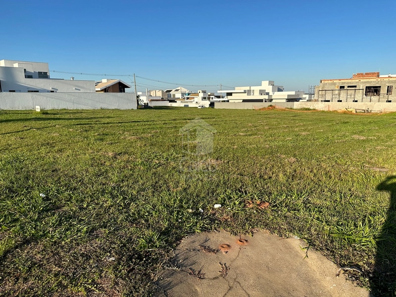 Terreno plano no condomínio Terras da Fazenda em Marília-SP: 1ª foto da galeria de imagens do imóvel