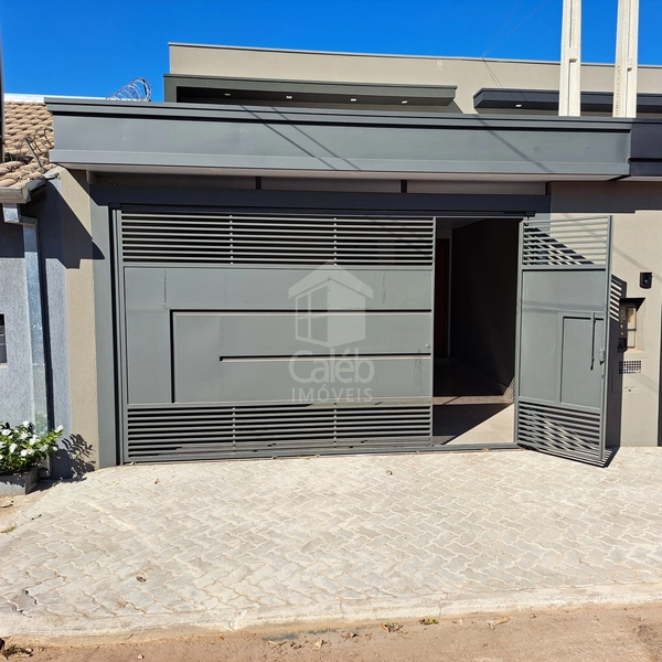 Casa a Venda no JD Planalto: 1ª foto da galeria de imagens do imóvel