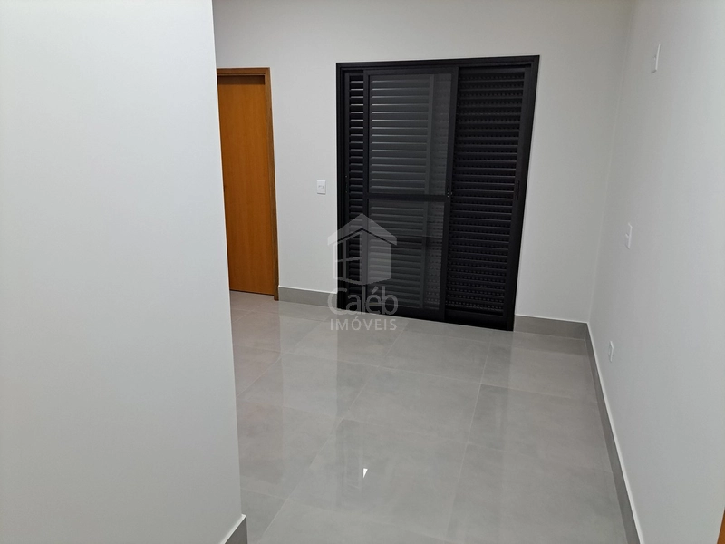 Casa a Venda no JD Planalto: 12ª foto da galeria de imagens do imóvel