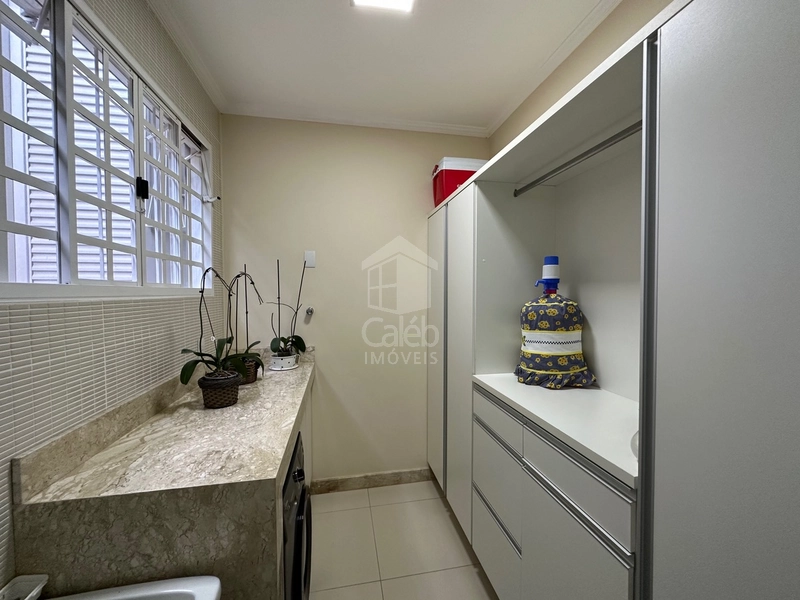 Casa confortável à venda no Jardim São Francisco em Marília-SP: 63ª foto da galeria de imagens do imóvel