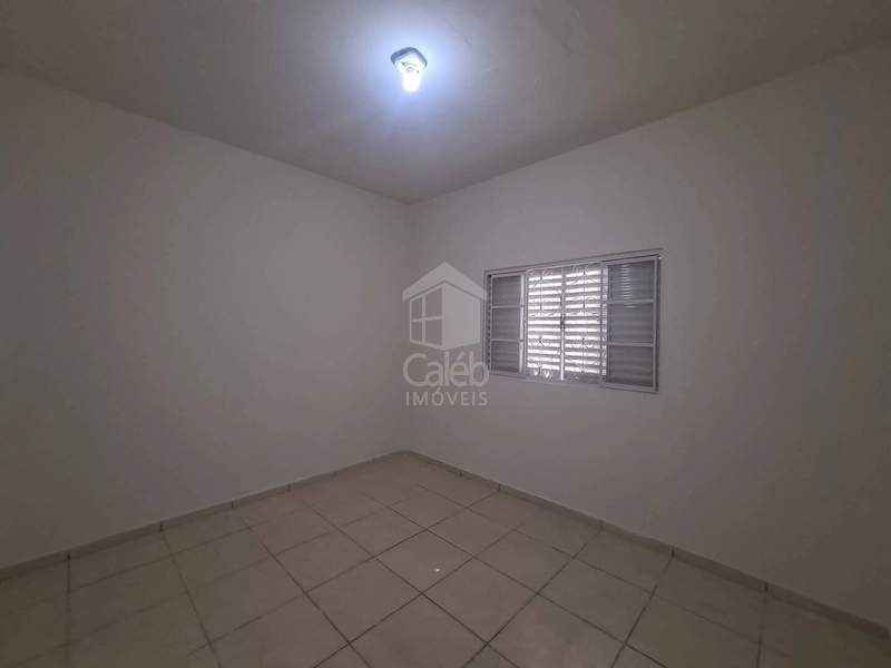 Casa a Venda no Bairro Lorenzetti em Marília-SP.: 6ª foto da galeria de imagens do imóvel
