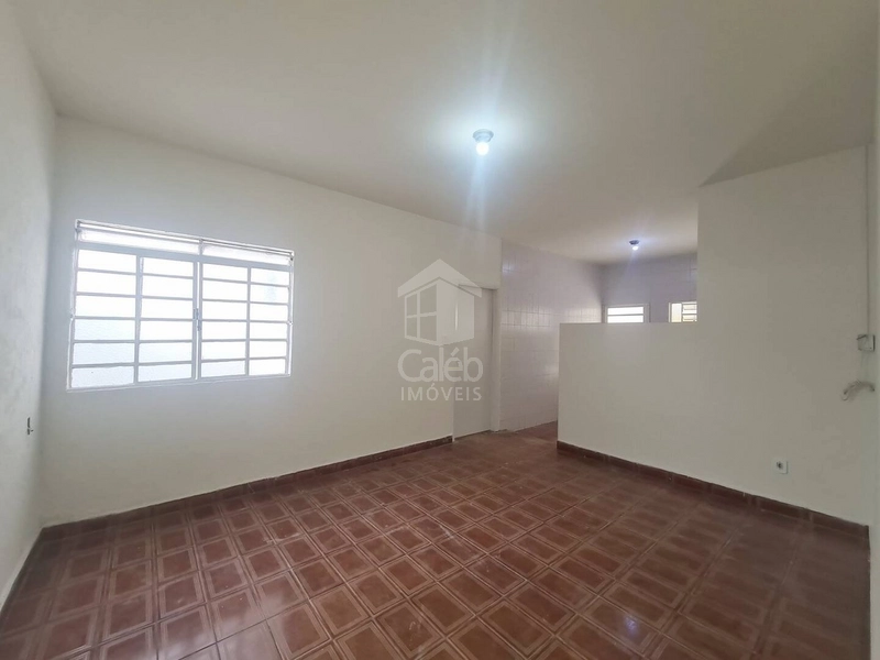 Casa a Venda no Bairro Lorenzetti em Marília-SP.: 4ª foto da galeria de imagens do imóvel