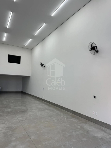 Vende-se Barracão no Bairro Bassan em Marília-SP.: 5ª foto da galeria de imagens do imóvel