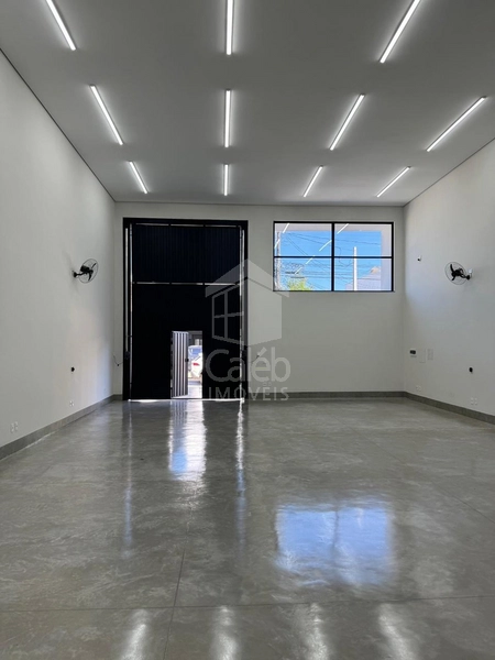Vende-se Barracão no Bairro Bassan em Marília-SP.: 8ª foto da galeria de imagens do imóvel