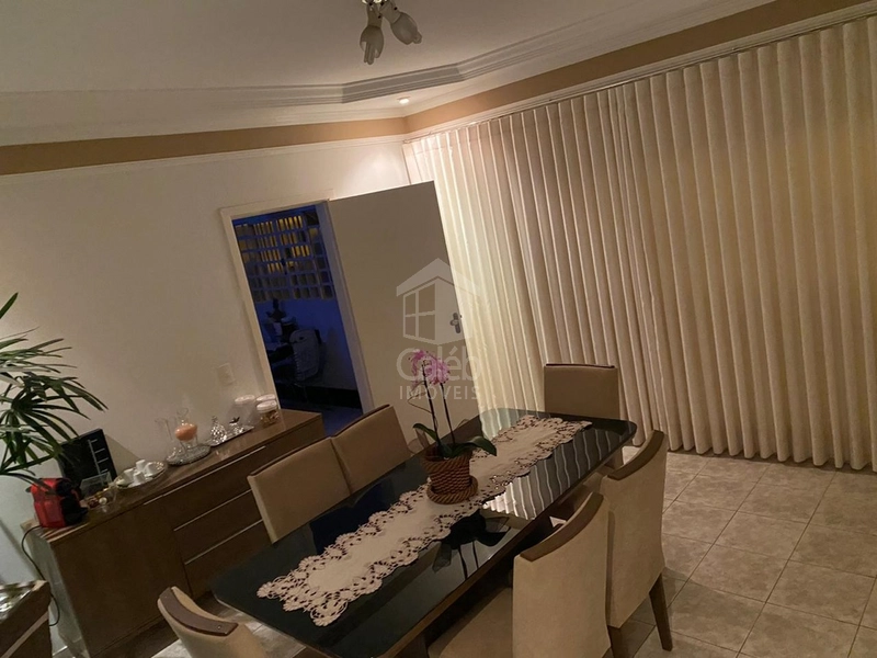 Casa a Venda no Bairro Rivieira em Marília-SP.: 4ª foto da galeria de imagens do imóvel