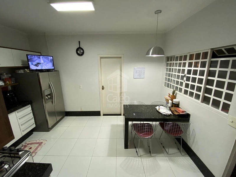 Casa a Venda no Bairro Rivieira em Marília-SP.: 6ª foto da galeria de imagens do imóvel