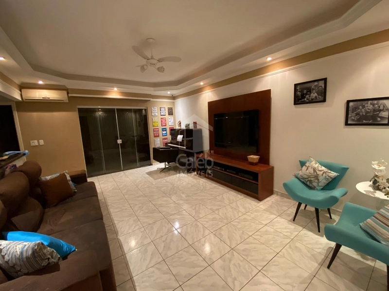 Casa a Venda no Bairro Rivieira em Marília-SP.: 2ª foto da galeria de imagens do imóvel