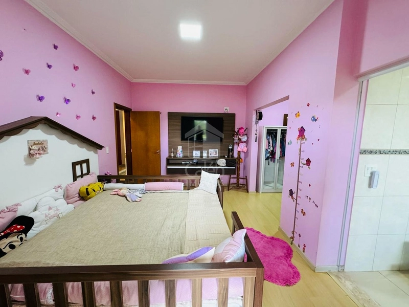 Casa a Venda com 5 quartos no Condomínio Valle do Canaã em Marília-SP.: 30ª foto da galeria de imagens do imóvel