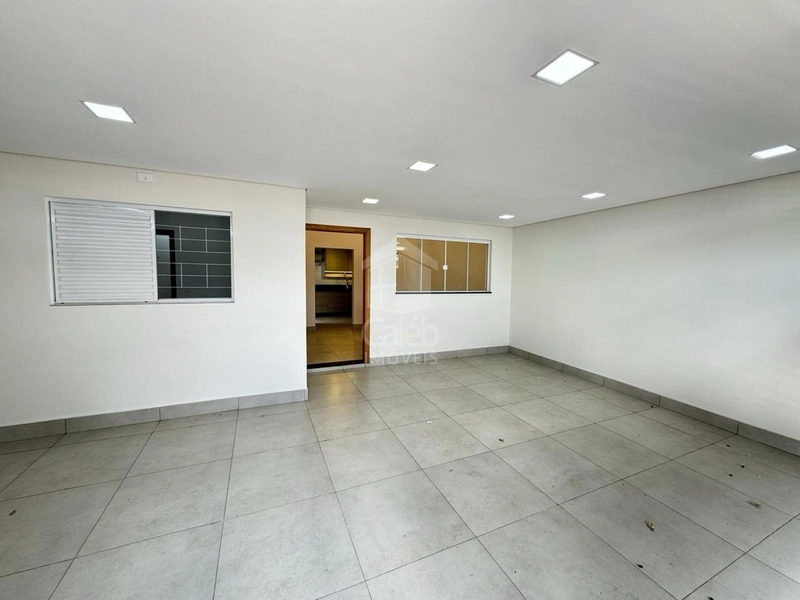 Casa a Venda no Bairro Colibri em Marília-SP.: 2ª foto da galeria de imagens do imóvel