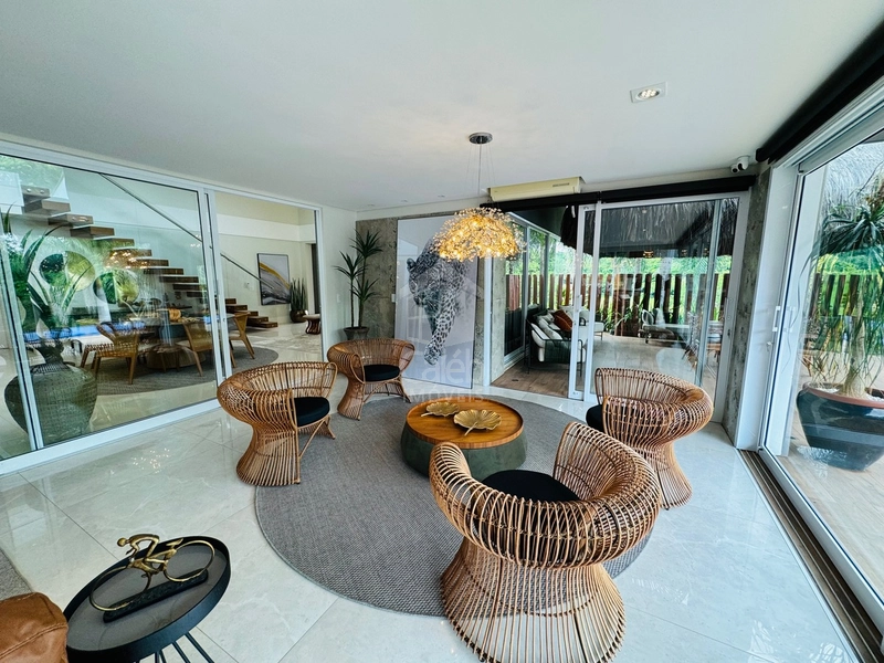 Mansão de luxo com 4 suítes, piscina e lago condomínio Green Valley: 18ª foto da galeria de imagens do imóvel