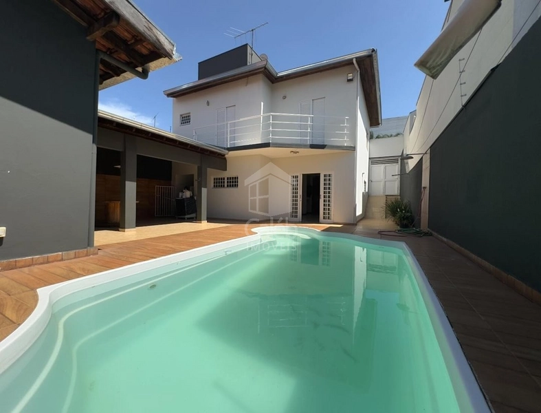 Casa a Venda no Bairro Parati em Marília- SP.: 1ª foto da galeria de imagens do imóvel