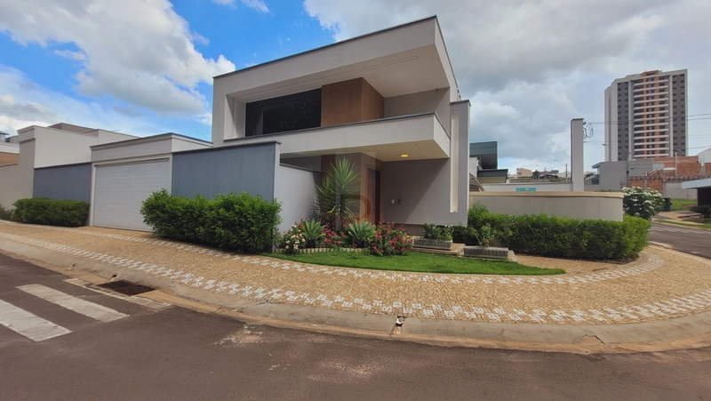 Casa 3 quartos com piscina e spa Cond Recanto Esmeraldas I em Marília.: 1ª foto da galeria de imagens do imóvel