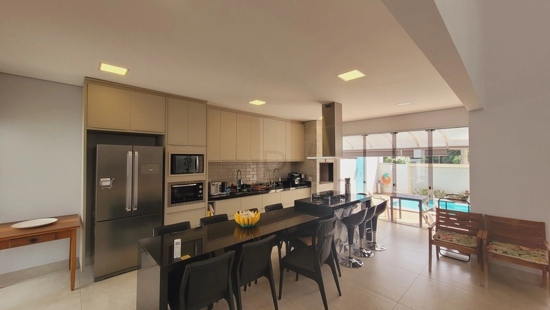 Casa 3 quartos com piscina e spa Cond Recanto Esmeraldas I em Marília.: 4ª foto da galeria de imagens do imóvel