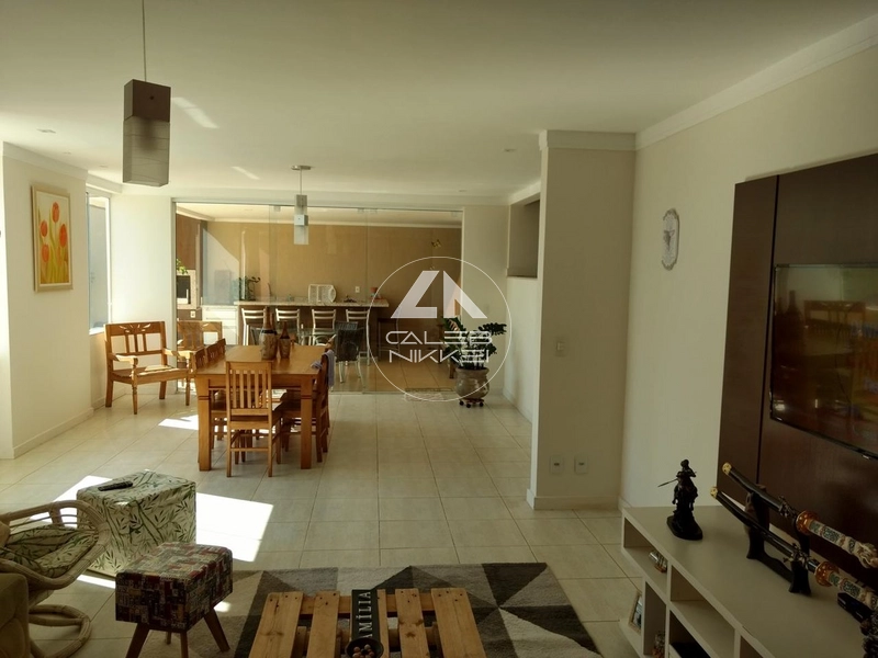 Casa no Jd. Tropical com suíte master e 5 dormitorios: 2ª foto da galeria de imagens do imóvel