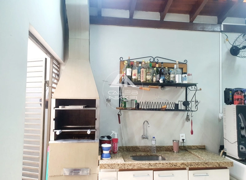 Casa com piscina no Jd Portal do Sol: 5ª foto da galeria de imagens do imóvel