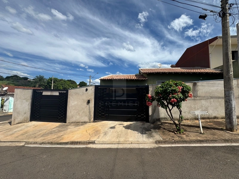 Casa a Venda com 3 quartos no Vila Jardim em Marília-SP.: 1ª foto da galeria de imagens do imóvel
