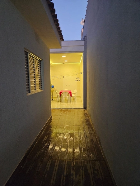 Casa a Venda com 2 quartos no Jd. Santa Antonieta em Marília-SP.: 3ª foto da galeria de imagens do imóvel