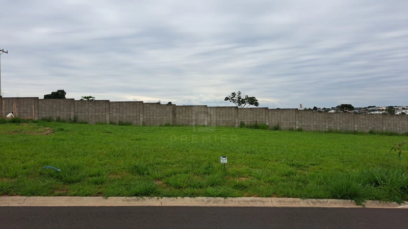 Terreno a Venda no Condomínio Silenzio Esmeralda em Marília-SP.: 1ª foto da galeria de imagens do imóvel