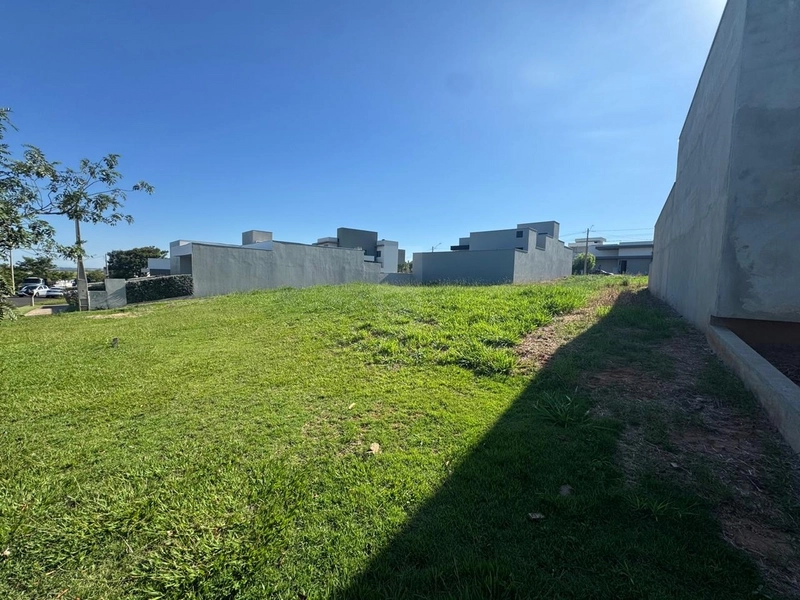Terreno a Venda no Condomínio Verana Pq. Alvorada em Marília-SP.: 1ª foto da galeria de imagens do imóvel